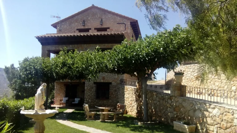 Casa rural Mas d'Albalat: escapada en familia