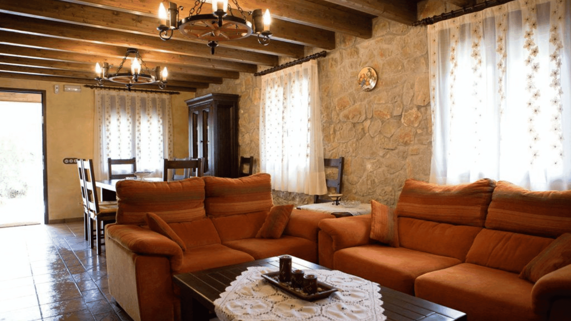 Casa rural: salón de la casa rural