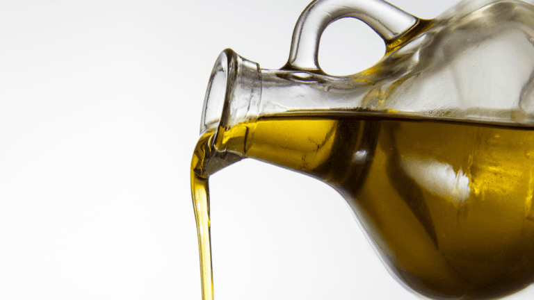 Descubre la cocina tradicional de Els Rosildos: aceite de oliva