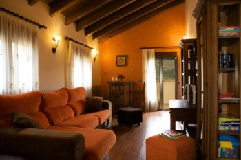 casa rural mas d'albalat sala de estar